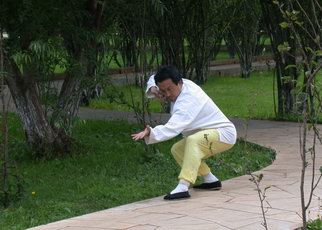Meister Sha Jun Jie beim Xinyi